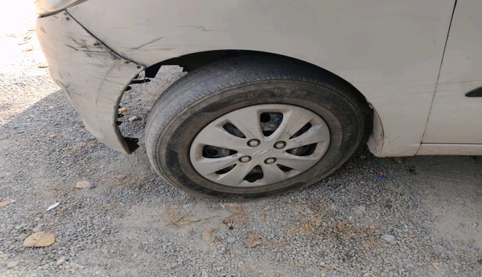 2012 Hyundai i10 MAGNA 1.2, Petrol, Manual, 68,966 km, tyre