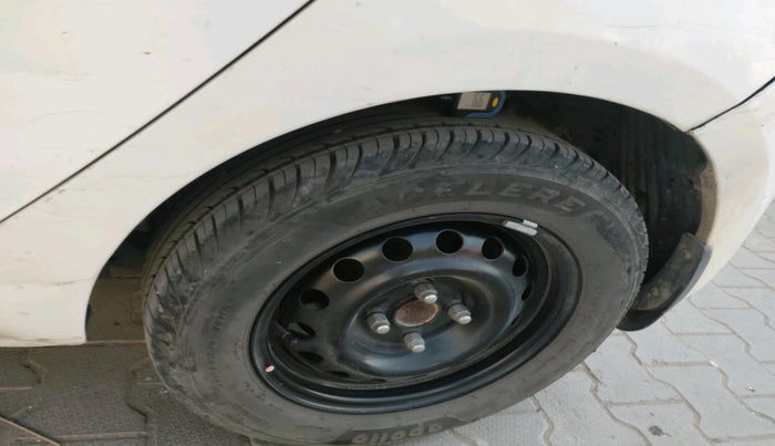 2013 Hyundai i20 SPORTZ 1.4 CRDI, Diesel, Manual, 1,55,384 km, tyre