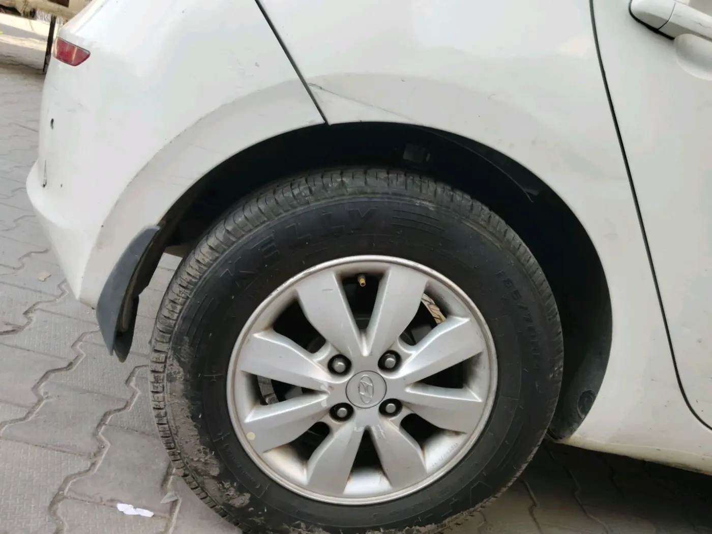 2013 Hyundai i20 SPORTZ 1.4 CRDI, Diesel, Manual, 1,55,384 km, tyre