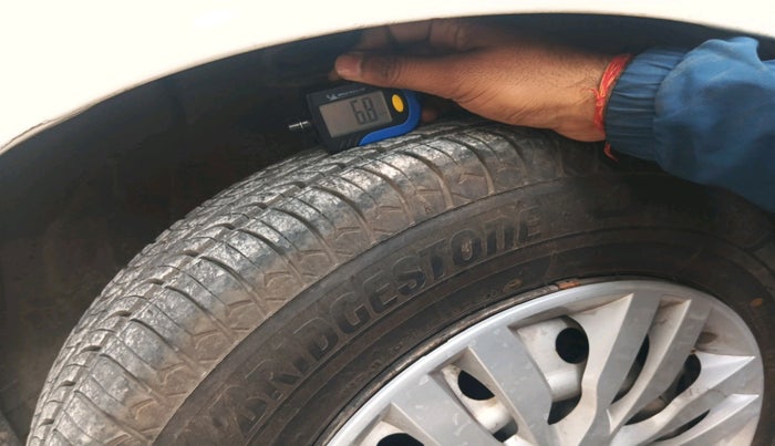 2020 Maruti Dzire LXI, Petrol, Manual, 60,465 km, tyre