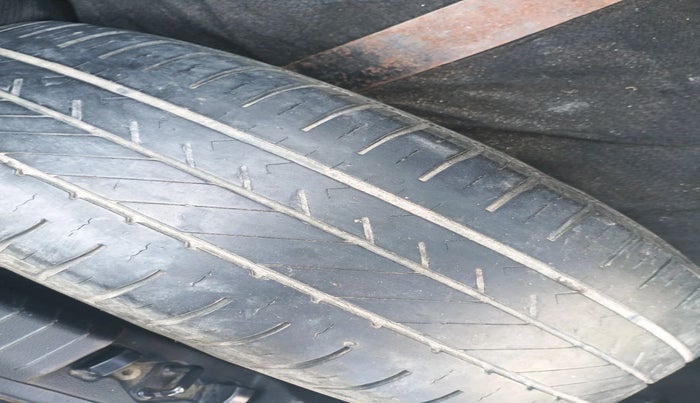 2019 Hyundai Elite i20 MAGNA PLUS 1.2, CNG, Manual, 82,967 km, tyre