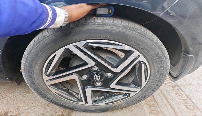 2023 Hyundai GRAND I10 NIOS ASTA AMT 1.2 KAPPA VTVT, Petrol, Automatic, 22,696 km, tyre