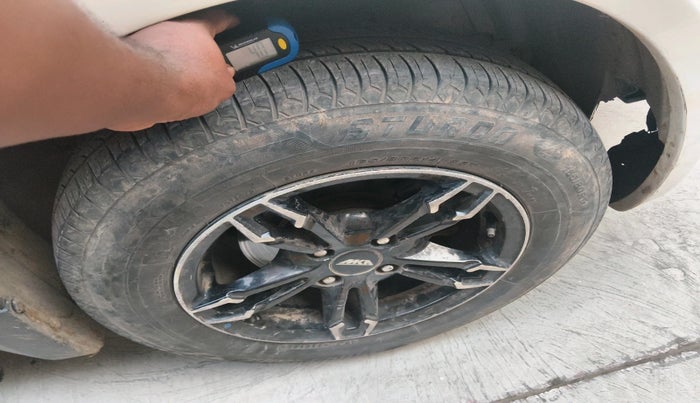 2014 Maruti Swift VDI, Diesel, Manual, 1,58,570 km, tyre