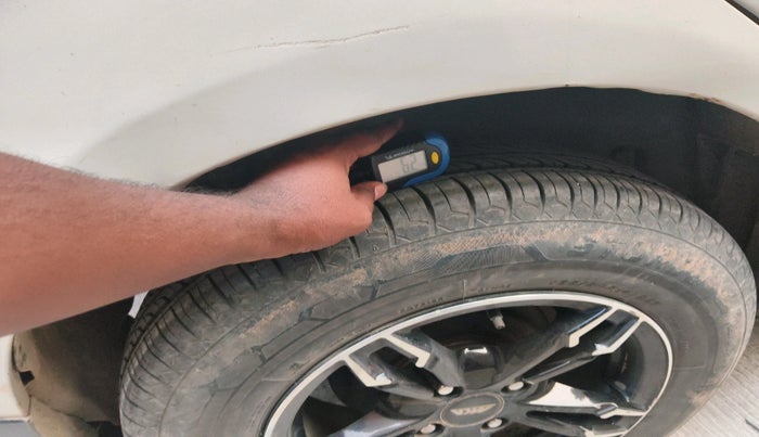 2014 Maruti Swift VDI, Diesel, Manual, 1,58,570 km, tyre