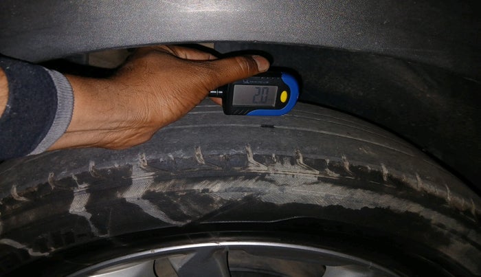 2016 Hyundai Creta SX PLUS 1.6 DIESEL, Diesel, Manual, 1,50,725 km, tyre