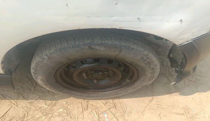 2012 Mahindra Xylo D2, Diesel, Manual, 1,32,837 km, tyre