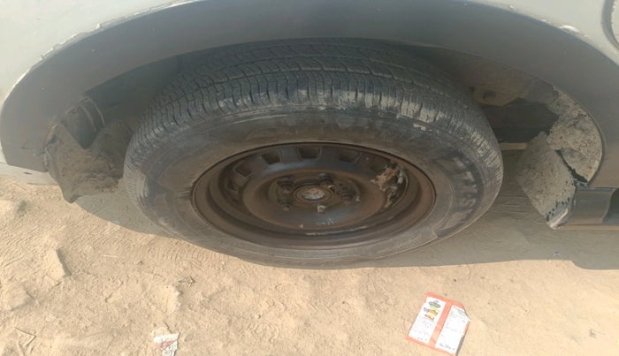 2012 Mahindra Xylo D2, Diesel, Manual, 1,32,837 km, tyre