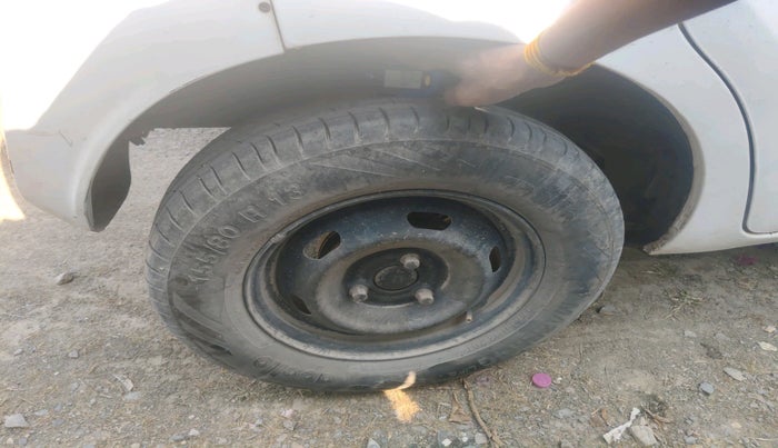 2018 Datsun Redi Go T (O), Petrol, Manual, 1,09,966 km, tyre