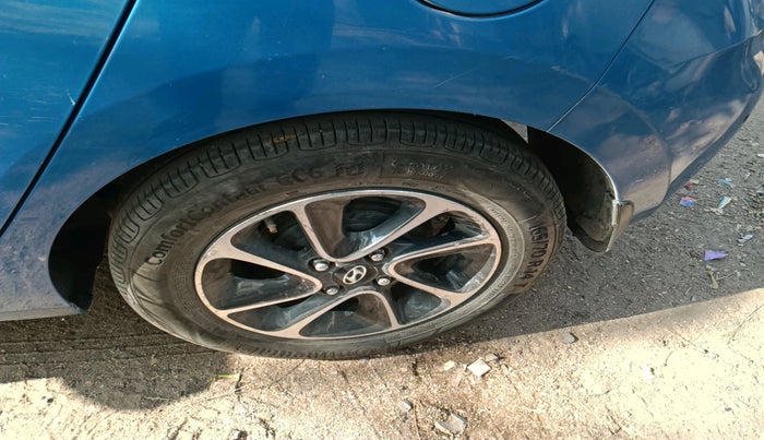 2019 Hyundai Grand i10 SPORTZ AT 1.2 KAPPA VTVT, CNG, Automatic, 68,668 km, tyre