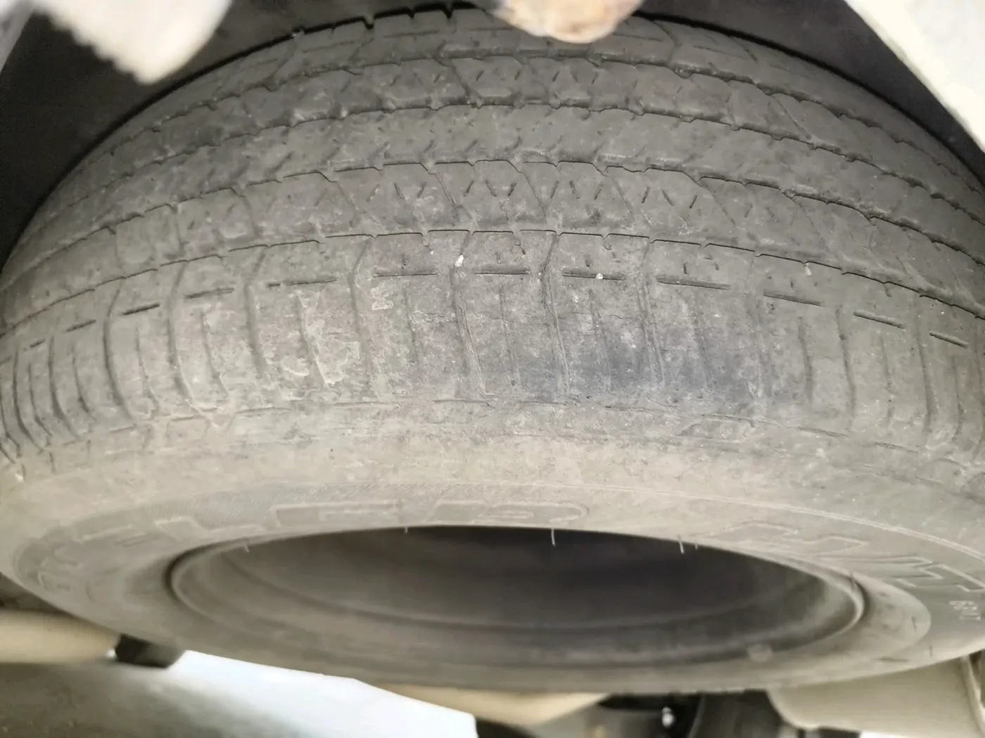2017 Mahindra XUV500 W4, Diesel, Manual, 76,695 km, tyre