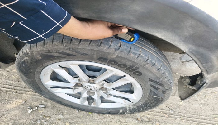 2023 Renault TRIBER RXL MT, CNG, Manual, 62,535 km, tyre