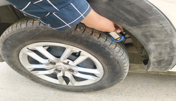 2023 Renault TRIBER RXL MT, CNG, Manual, 62,535 km, tyre