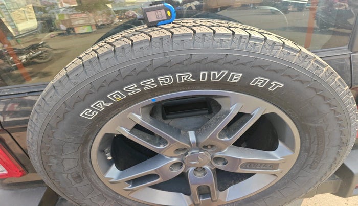 2024 Mahindra Thar LX D HT 2WD MT, Diesel, Manual, 37,535 km, tyre