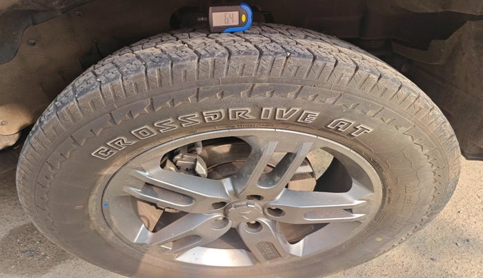 2024 Mahindra Thar LX D HT 2WD MT, Diesel, Manual, 37,535 km, tyre