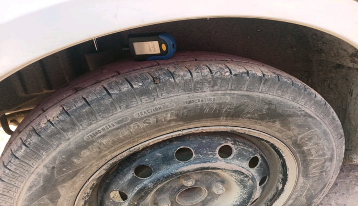 2014 Maruti Swift Dzire VXI, CNG, Manual, 93,528 km, tyre