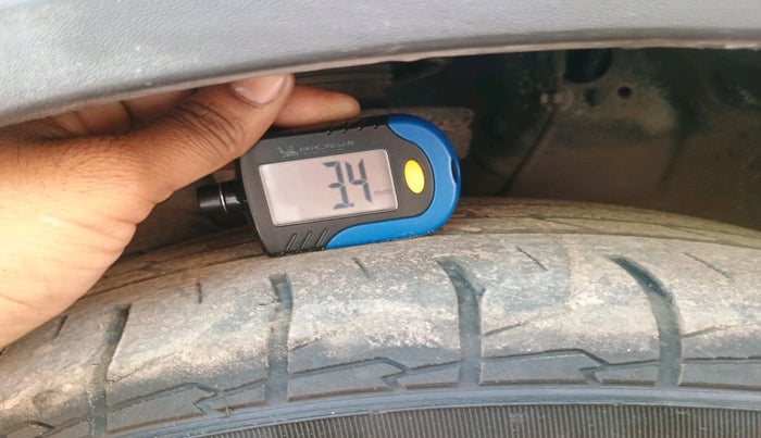 2018 Hyundai Creta SX AT 1.6 PETROL, Petrol, Automatic, 1,08,243 km, tyre