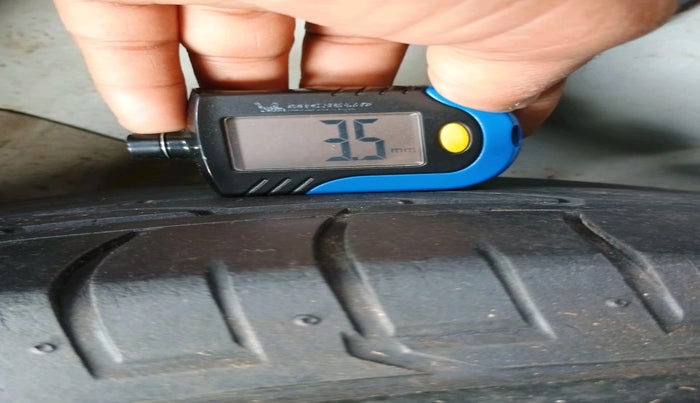 2018 Hyundai Creta SX AT 1.6 PETROL, Petrol, Automatic, 1,08,243 km, tyre