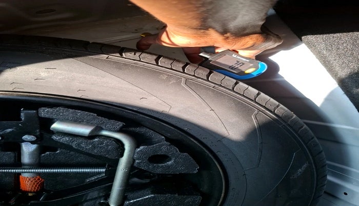 2022 Tata PUNCH CREATIVE  iRA PACK MT, Petrol, Manual, 14,808 km, tyre