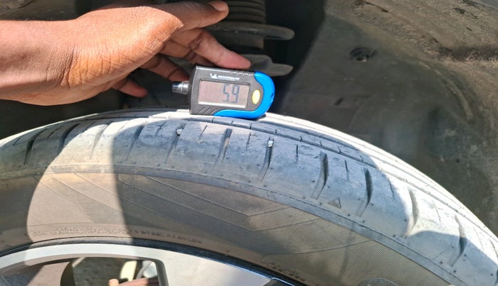 2022 Tata PUNCH CREATIVE  iRA PACK MT, Petrol, Manual, 14,808 km, tyre