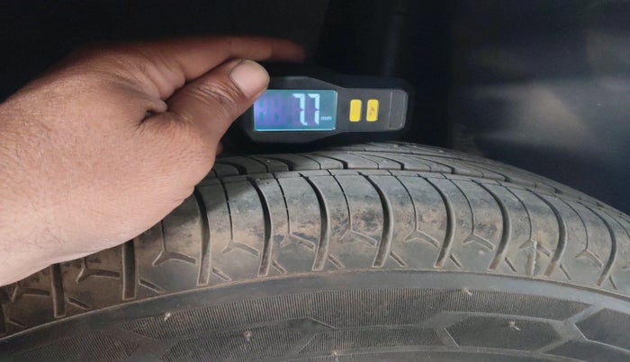 2019 Maruti Dzire VXI, Petrol, Manual, 59,950 km, tyre