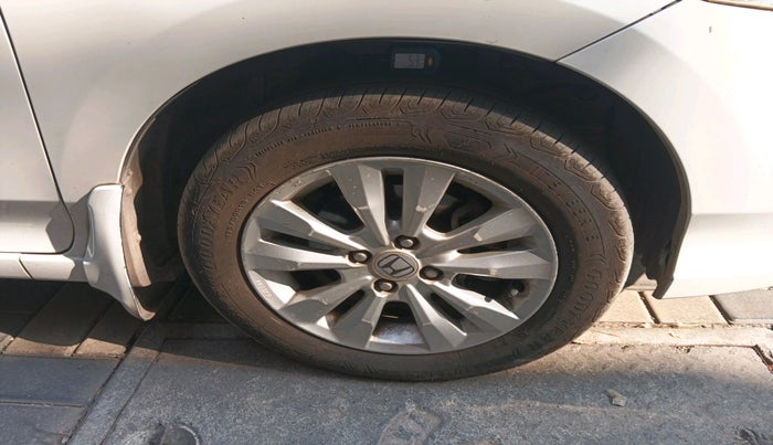 2012 Honda City 1.5L I-VTEC V AT, Petrol, Automatic, 1,34,870 km, tyre