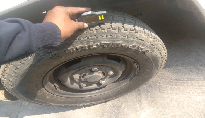 2017 Mahindra Bolero POWER PLUS SLE, Diesel, Manual, 96,525 km, tyre