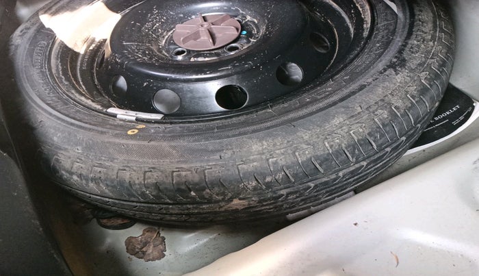 2022 Maruti IGNIS ZETA 1.2, Petrol, Manual, 42,092 km, tyre