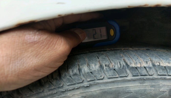 2011 Hyundai Santro Xing GL, CNG, Manual, 1,44,297 km, tyre