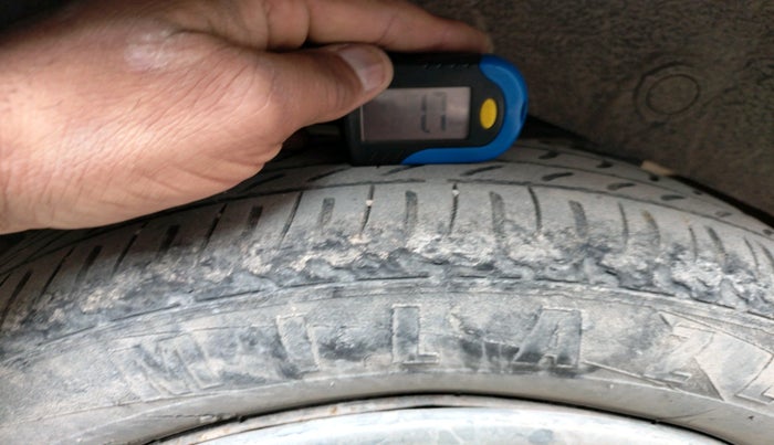 2011 Hyundai Santro Xing GL, CNG, Manual, 1,44,297 km, tyre