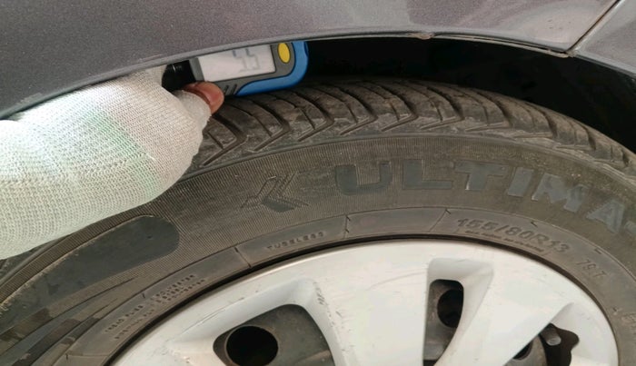 2011 Hyundai i10 MAGNA 1.2, CNG, Manual, 1,66,414 km, tyre