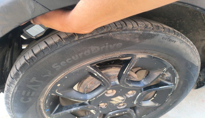 2017 Maruti IGNIS ZETA 1.2 AMT, Petrol, Automatic, 82,855 km, tyre