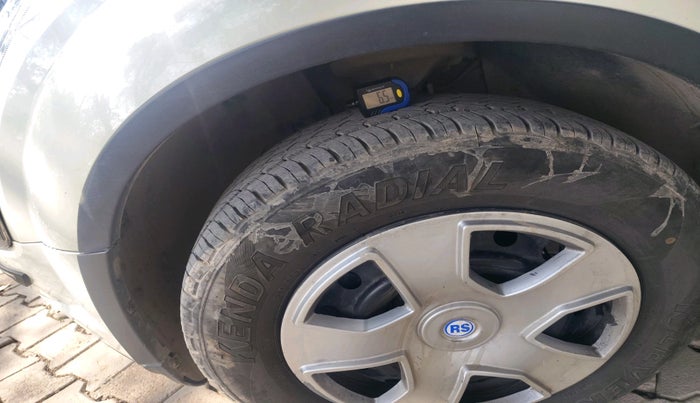 2016 Mahindra XUV500 W6, Diesel, Manual, 56,237 km, tyre