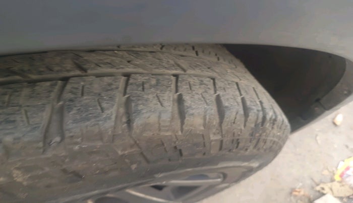 2018 Mahindra XUV500 W5, Diesel, Manual, 1,48,460 km, tyre