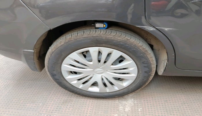 2014 Maruti Ertiga VXI CNG, CNG, Manual, 82,423 km, tyre