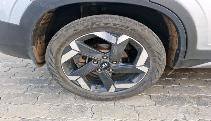 2021 Hyundai ALCAZAR 1.5 SIGNATURE MT 6STR, Diesel, Manual, 1,55,000 km, tyre