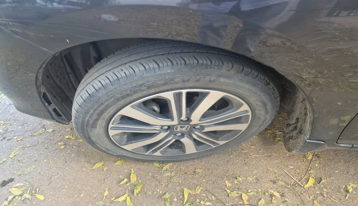 2023 Honda Amaze 1.2L I-VTEC VX CVT, Petrol, Automatic, 33,914 km, tyre