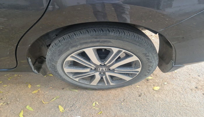 2023 Honda Amaze 1.2L I-VTEC VX CVT, Petrol, Automatic, 33,914 km, tyre