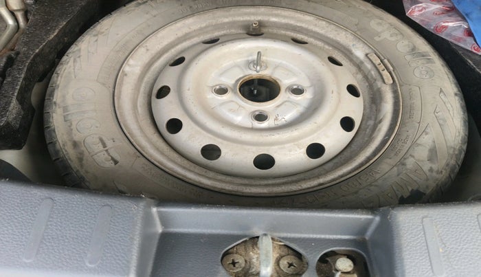 2012 Maruti Wagon R 1.0 LXI, Petrol, Manual, 83,936 km, tyre