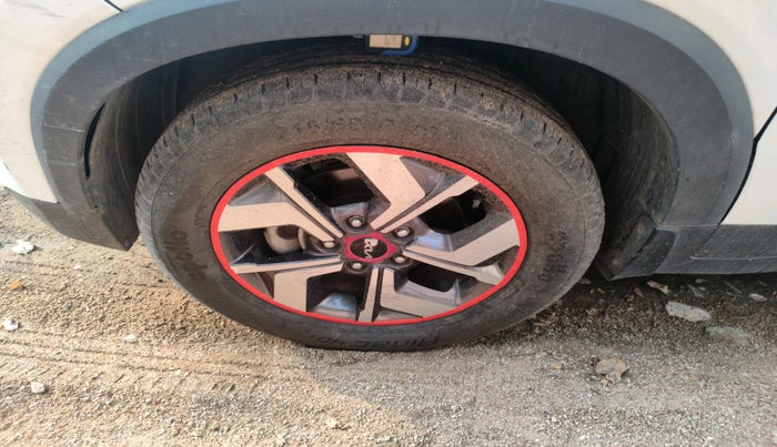 2021 KIA SONET GTX PLUS 1.5 AT, Diesel, Automatic, 31,978 km, tyre