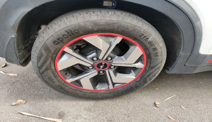 2021 KIA SONET GTX PLUS 1.5 AT, Diesel, Automatic, 31,978 km, tyre