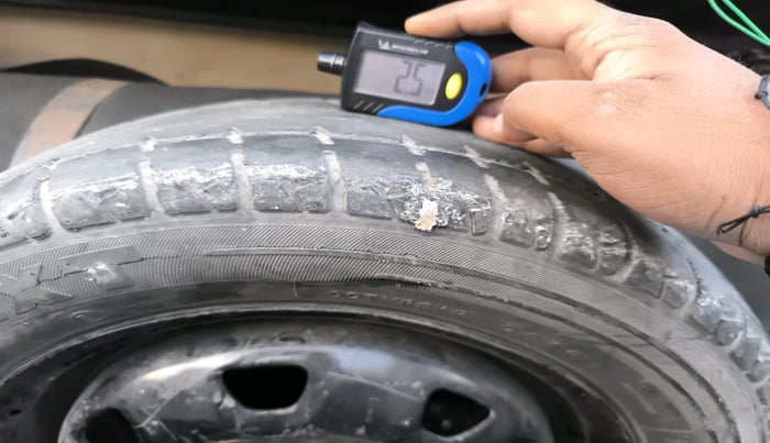 2011 Hyundai Santro Xing GLS, CNG, Manual, 1,87,026 km, tyre