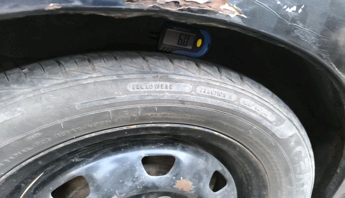 2011 Hyundai Santro Xing GLS, CNG, Manual, 1,87,026 km, tyre