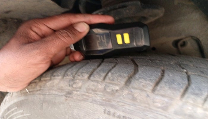 2011 Tata Indica Vista TERRA TDI, Diesel, Manual, 2,48,941 km, tyre