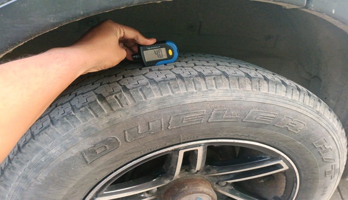 2017 Tata Hexa XE 4X2 7 STR, Diesel, Manual, 2,76,447 km, tyre