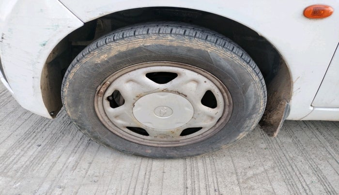 2013 Chevrolet Beat LT DIESEL, Diesel, Manual, 1,04,990 km, tyre