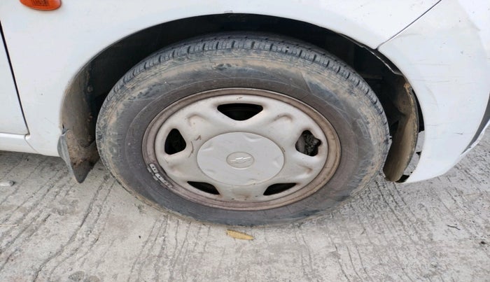 2013 Chevrolet Beat LT DIESEL, Diesel, Manual, 1,04,990 km, tyre