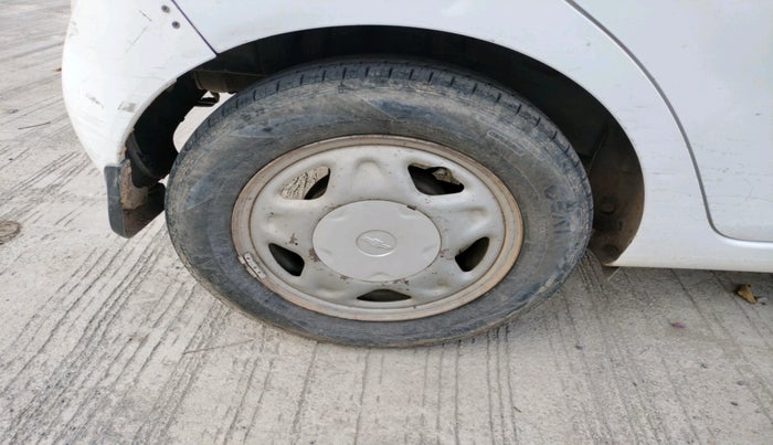 2013 Chevrolet Beat LT DIESEL, Diesel, Manual, 1,04,990 km, tyre