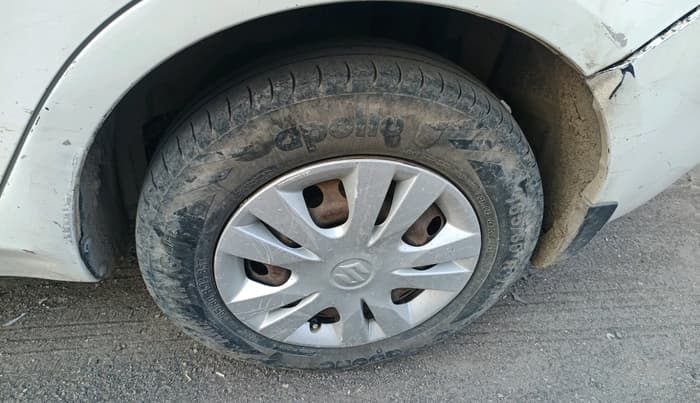 2015 Maruti Swift Dzire VDI, Diesel, Manual, 2,34,920 km, tyre
