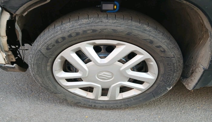 2017 Maruti Vitara Brezza VDI (O), Diesel, Manual, 1,46,603 km, tyre