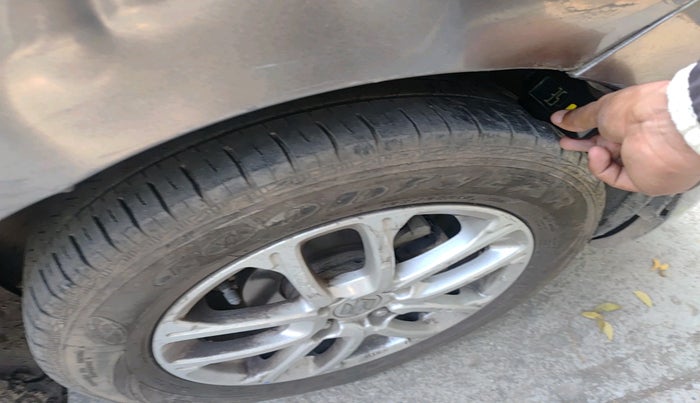 2018 Maruti Swift ZXI AMT, CNG, Automatic, 1,15,679 km, tyre